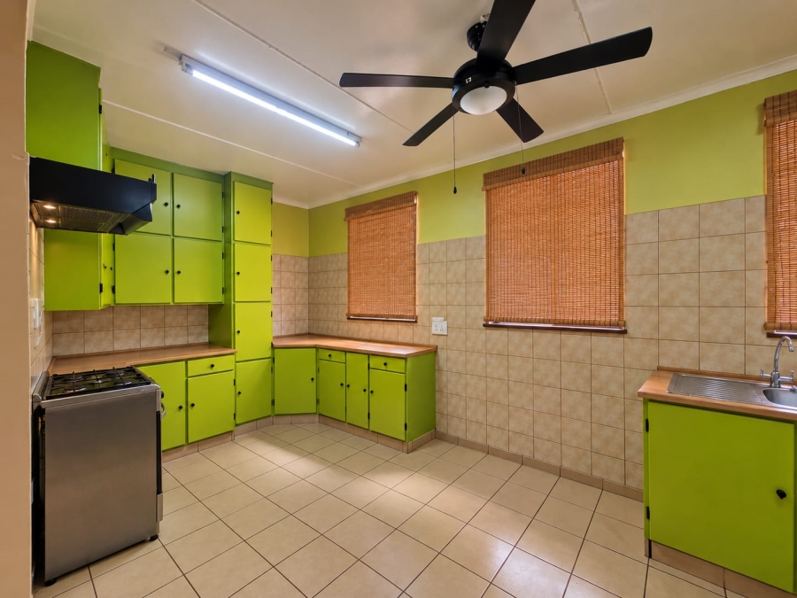 To Let 4 Bedroom Property for Rent in Kathu Northern Cape